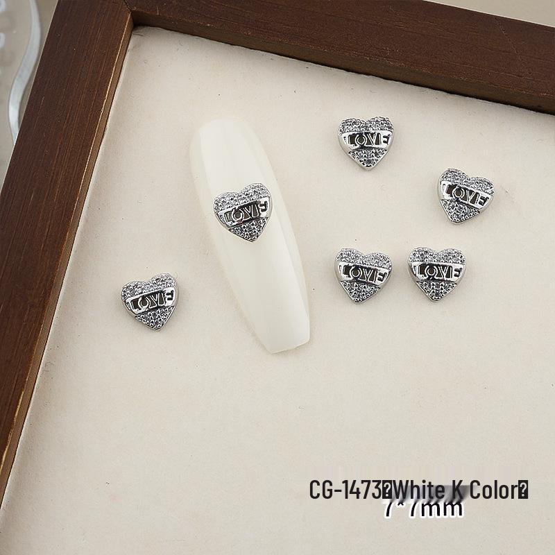 Luxurious Zircon Four-Leaf Clover Nail Art: White K Gold Heart Accessories