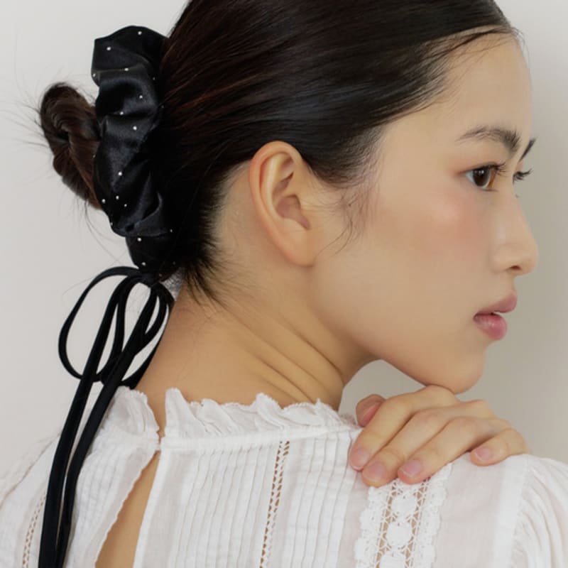 FANTASTIC PLANET String Satin Scrunchie (2colors)