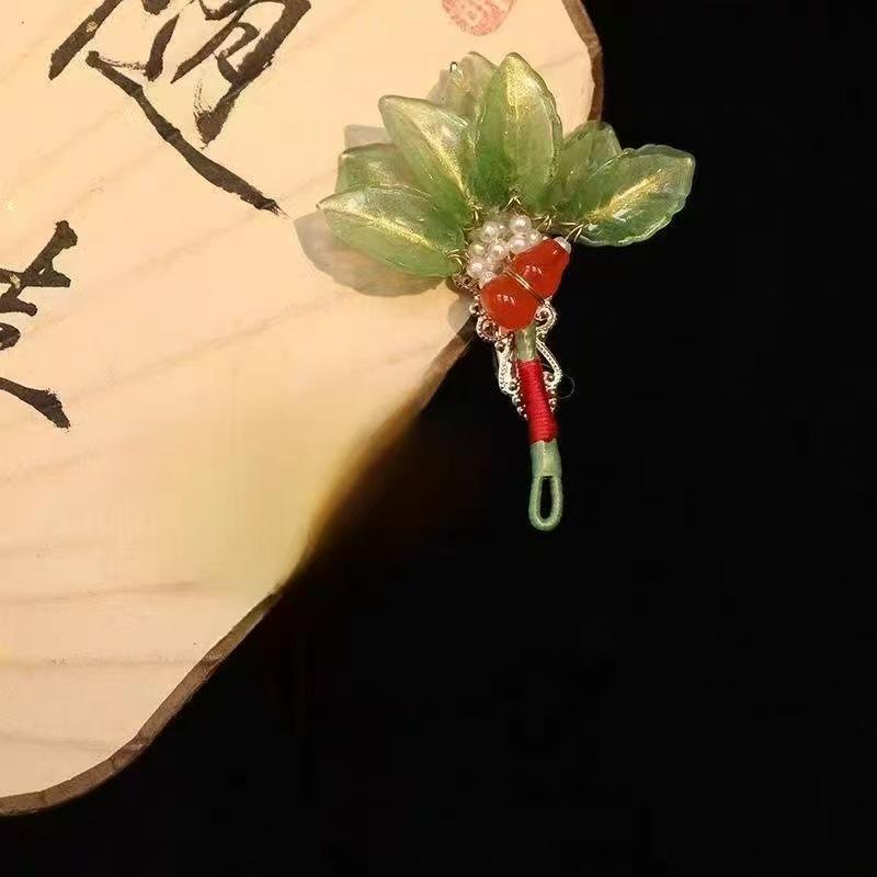 Sandalwood Women's Hairpin: Elegant Modern-Chinese Style Wooden Updo Stick