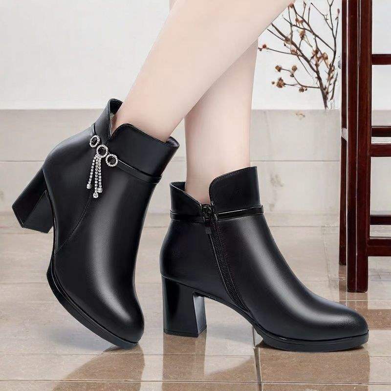 Mom winter shoes high heels short boots 2025 autumn new thick heel thick sole velvet warm women's versatile cotton boots
