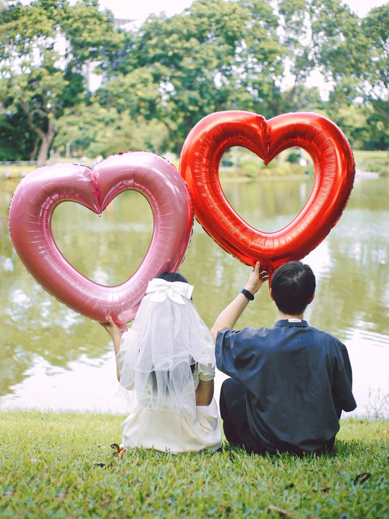 1pc 42 inch hollow love aluminum foil balloon, suitable for birthday parties, anniversaries, photo shoots