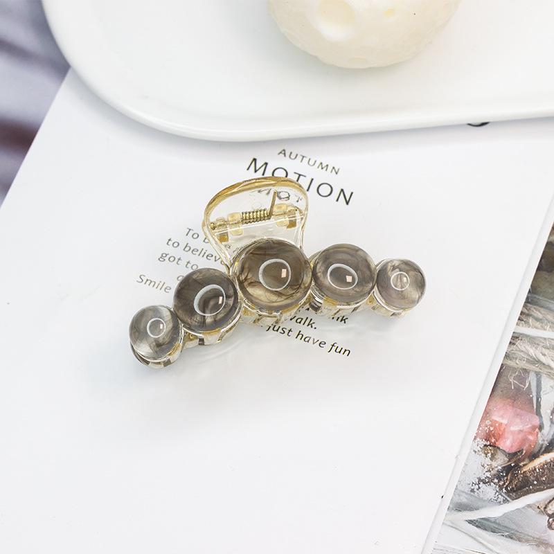 

Элегантная заколка для волос в виде акулы с бусинами из смолы - Универсальная и стильная