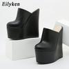 Mode Eilyken Design Super Plateforme Compensée Chaussons Femmes Mode Été Uni Bout Rond Talons Hauts Chaussures Mules Dames