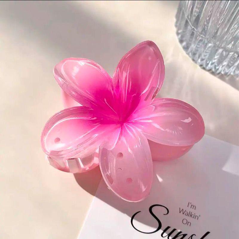 Plumeria Claw Clip: European & American Stylish Hair Accessory for Updos