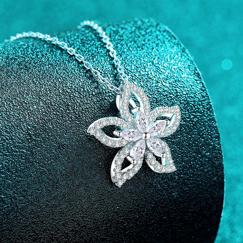 Moissanite Woman Pendant Sier Necklace For Women Chains Party Bridal Fine Jewelry 925sterling Silver Necklace