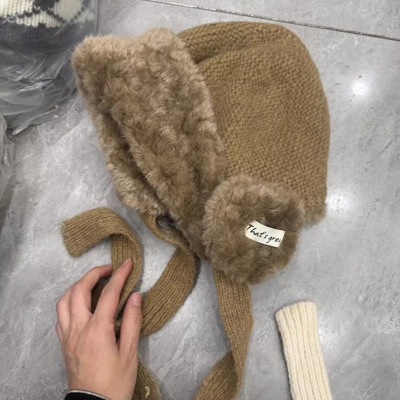 Personalized warm ear protection Lei Feng hat female winter thickened and thin age reducing ear bag knitted hat cute Internet celebrity airplane hat