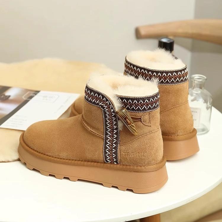 2025 autumn and winter new warm snow boots with fleece and thickened fur integrated Northeast short cotton shoes non-slip