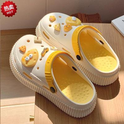 Women's Thick-Soled Cheese Hole Sandals - Closed Toe, Non-Slip Bathroom & Outdoor Summer Shoes, Trendy Design.