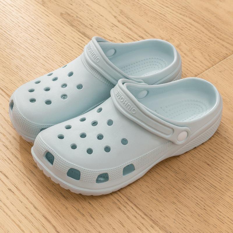 Sandwich Anti-slip Shoes with Feces-sensing Feature, Slip-on Shoes for Couples, Thick-soled Shoes, Holey Shoes