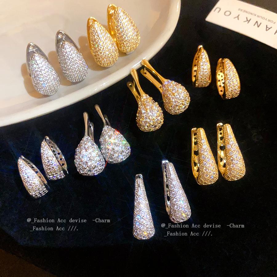 Japan and South Korea zircon geometric Doudou ear buckle light luxury high-end earrings fashion commuter versatile earrings design sense niche