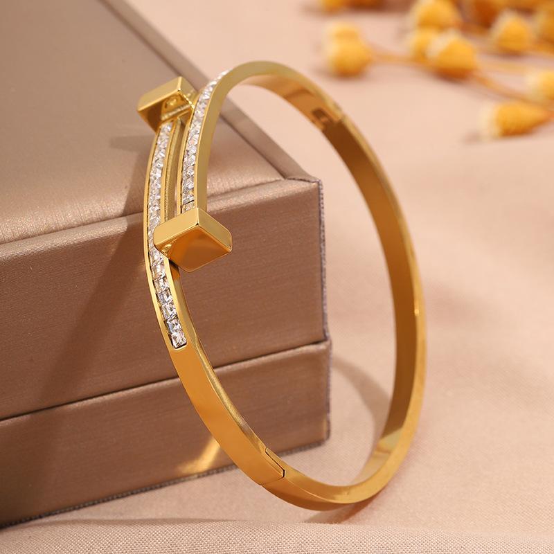 Fashionable Titanium Steel Women s Double-ended Square Full Flower Open Bracelet One Size(16-22CM)