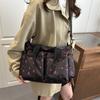 Simple Texture, New Tote Bag, Winter Women's Shoulder Messenger Bag, Fashionable and Casual Largecapacity Bag.