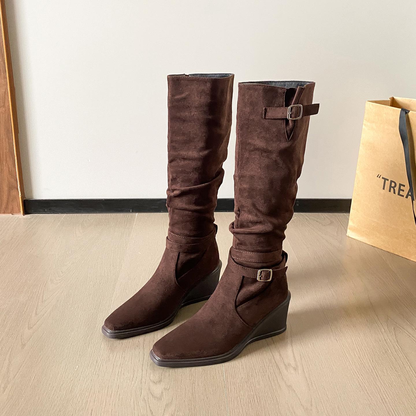 

New spot British style suede high heel boots children 2025 autumn new belt buckle thick bottom high tube tip 40 коричневый