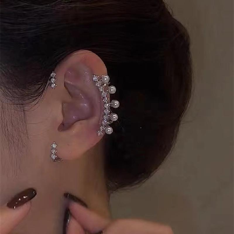 

Элегантные серьги-клипсы с бриллиантами и жемчугом для женщин