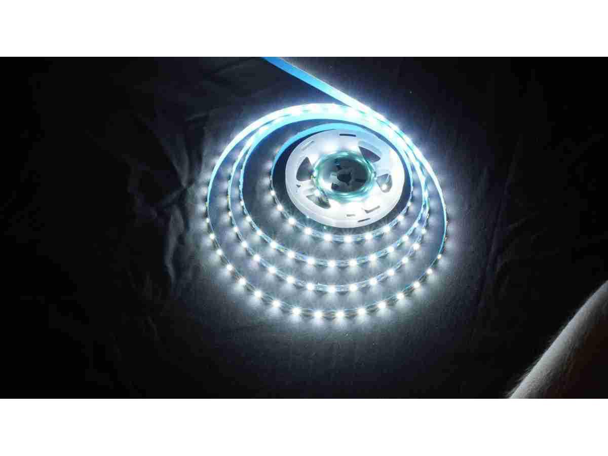 

Светодиодная лента 2835, 5 В, 8 мм, 1 метр, 90 светодиодов, USB, самоклеящаяся для поделок и декора 1 meter 90 lights холодный белый