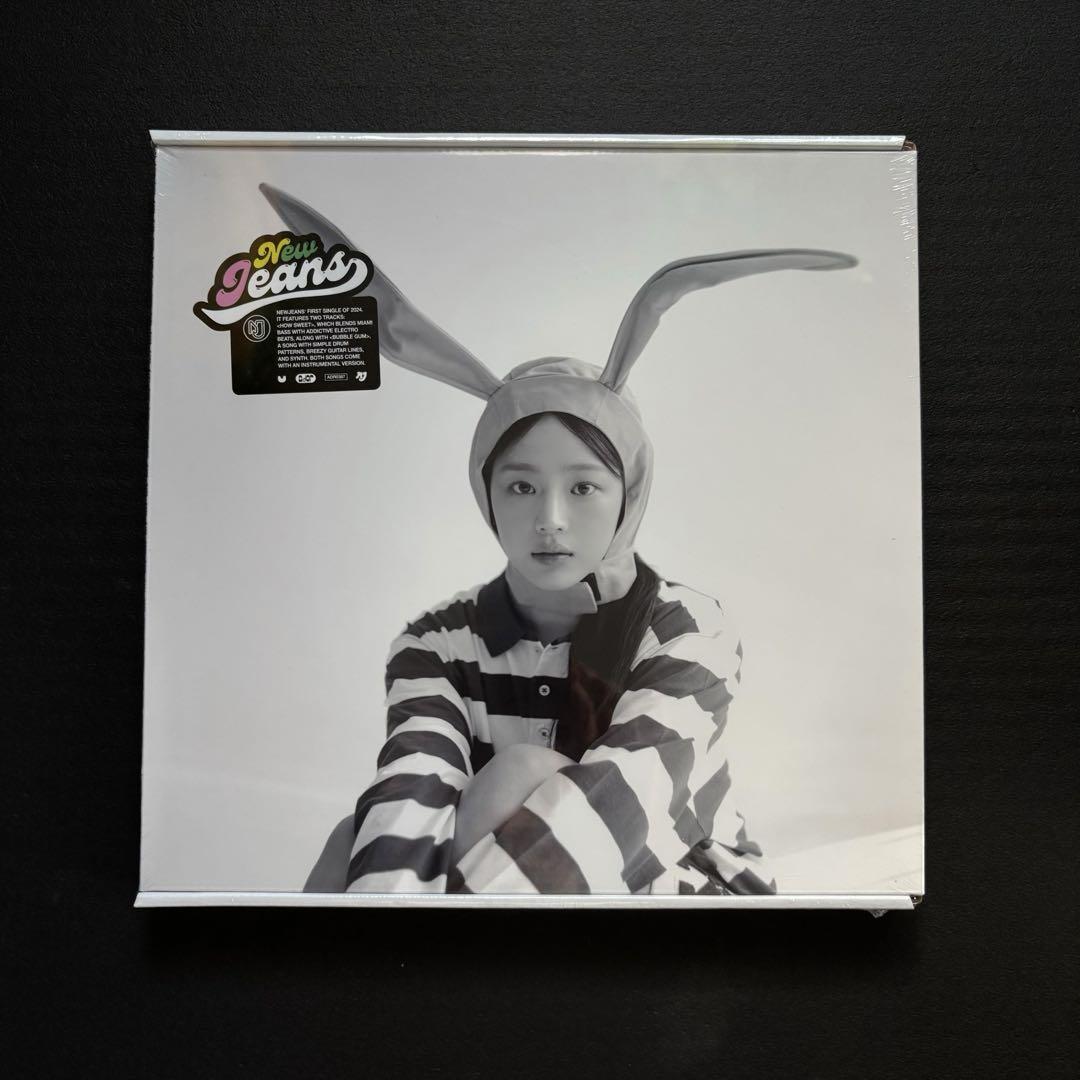 

[USED] NewJeans HowSweet Bubble & Gum Minji ver