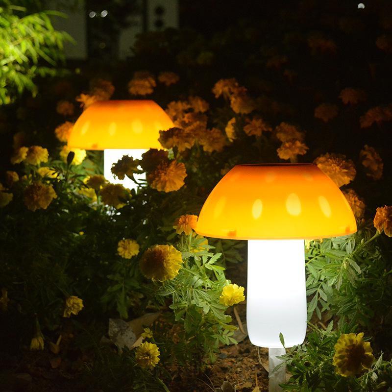 Solar Mushroom Garden Lamp: Outdoor Decorative Light for Courtyard, Villa, and Lawn Areas