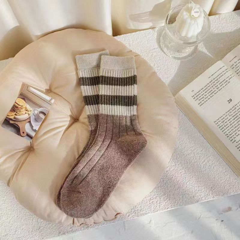 10 Pairs of Women's Autumn and Winter Socks Retro Thick Striped Tube Stack Socks