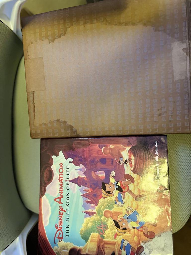 [USED] The Illusion of Life: The Magic of Breathing Life [Foreign Book]