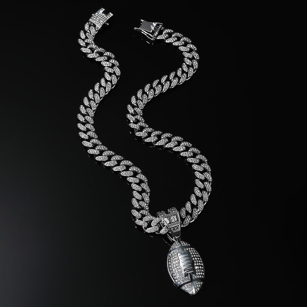 Pendentif Chaîne Cubaine Diamant Complet Rugby, Accessoires de Collier Hip Hop Européen et Américain en Alliage de Zinc