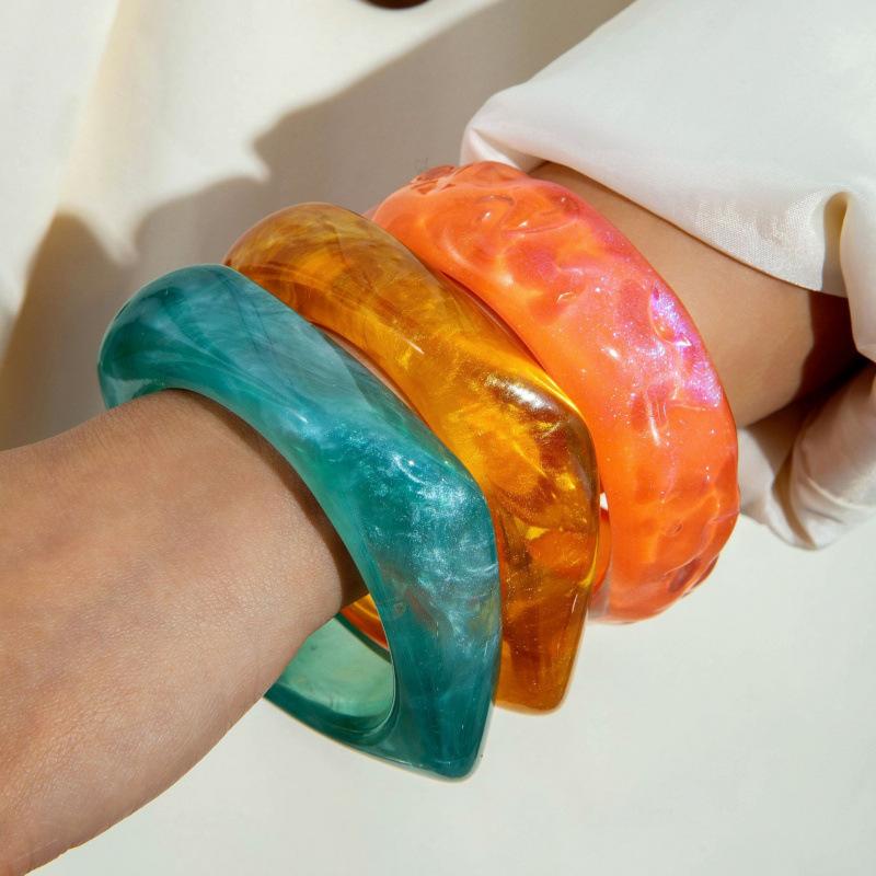 Jewelry ins wind gradual change translucent resin bracelet round smudge wide surface exaggerated bracelet