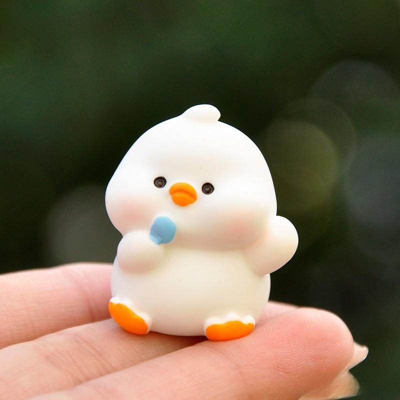 Resin Sea Animal Duck Sculpture For Indoor And Outdoor Creative Scenes