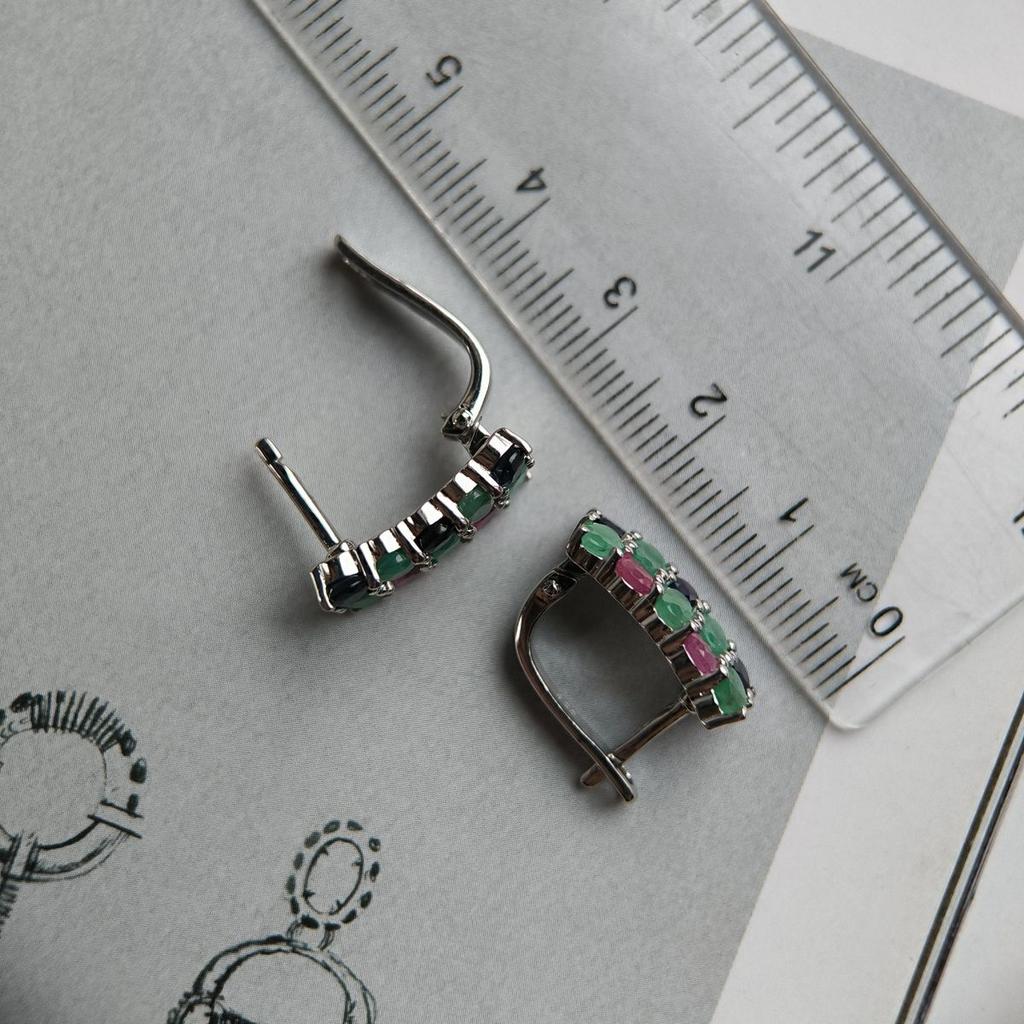 Серебряные серьги с натуральным сапфиром 4.05ct, изумрудом, рубином (2182344)