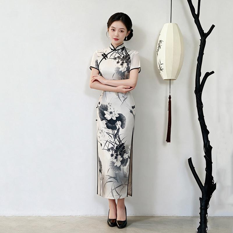 Ink and wash lotus national style new Chinese Suzhou long cheongsam improved young women's high-end sense retro short-sleeved catwalk