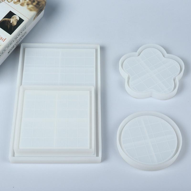 Chess Board Resin Mold Checker Game Board Silicone Mold 3D Chess Pieces Resin Casting Molds for DIY Jewelry Crafts