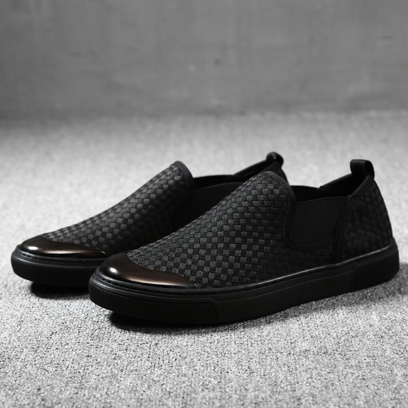 European Designer New Shoes for Men Knit Casual Shoes Breathable Flat Skateboard Shoes Street Cool Black Slip-on Loafers