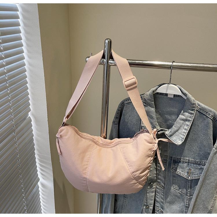 2025 Women's Bag Dumpling Bag Commuter High Sense Fashion Shoulder Bag Niche Design Versatile Cloth Bag Messenger Bag