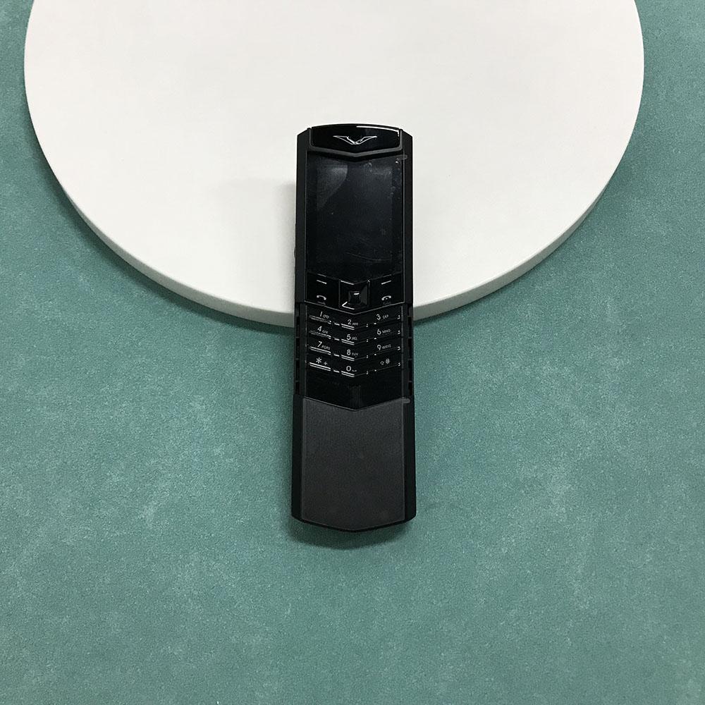 Neues V888 Pro Slider-Telefon MT6261 GSM 2G 2,0-Zoll-Bildschirm Dual-SIM Dual-Standby Mp3/Mp4 FM Bluetooth Klassisches Mobiltelefon