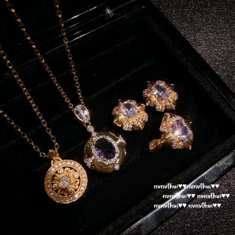 Vintage Floral Necklace With Cubic Zirconia Sunflower Pendant Handmade Chain Women Retro Style Jewelry