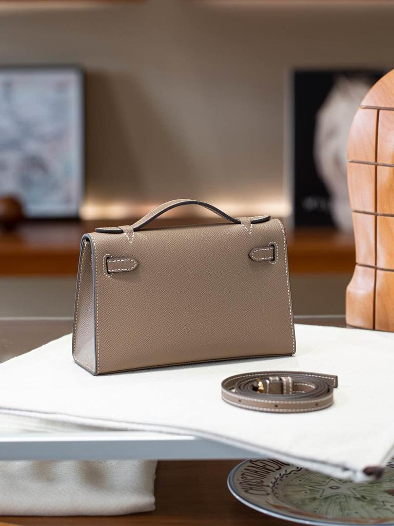 2025 Kabelka Kelly z pravé kůže s potiskem dlaně - Jedno rameno & Crossbody se zlatou přezkou