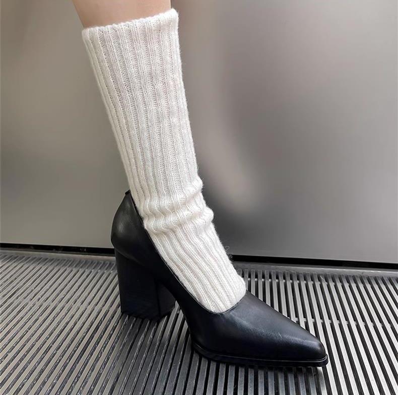 

Sheepskin version~ genuine leather thick heel pointed black light mouth one-pedal single shoes women s commuting versatile and not tired of high heels 40