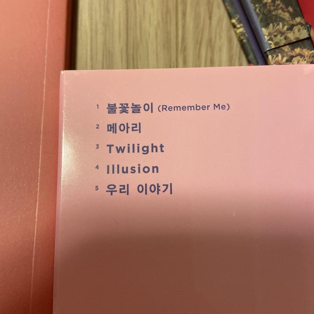 [USED] Oh My Girl Korean Edition CD 5 Pieces