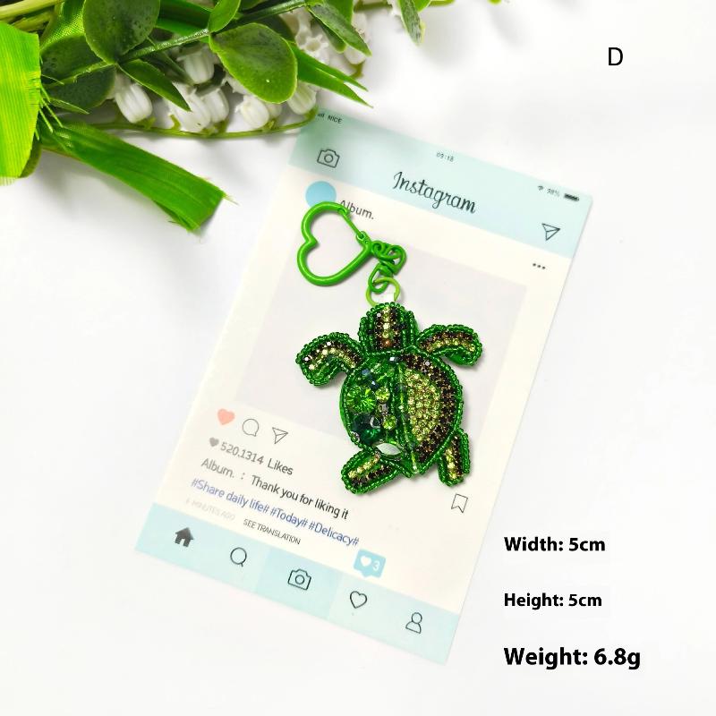 Rhinestone Beaded Bag Pendant Cute Handmade Beaded Keychain Creative Starfish Shell Dolphin Turtle Bag Accessories Diy Pendant