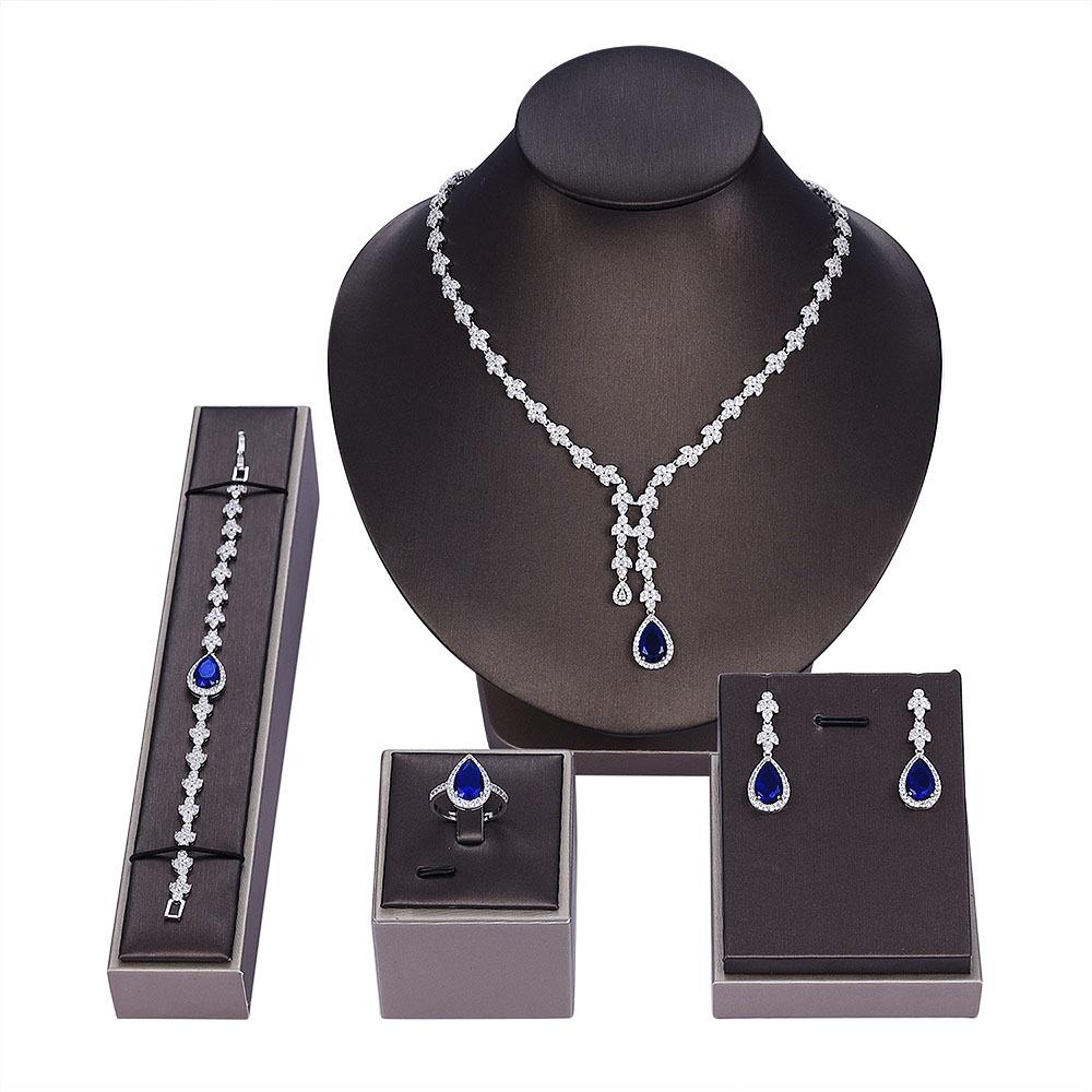 Exquisite and Elegant Water Drop Collarbone Chain Inlaid with Emeralds, Bridal Wedding Banquet Zircon Necklace Earrings