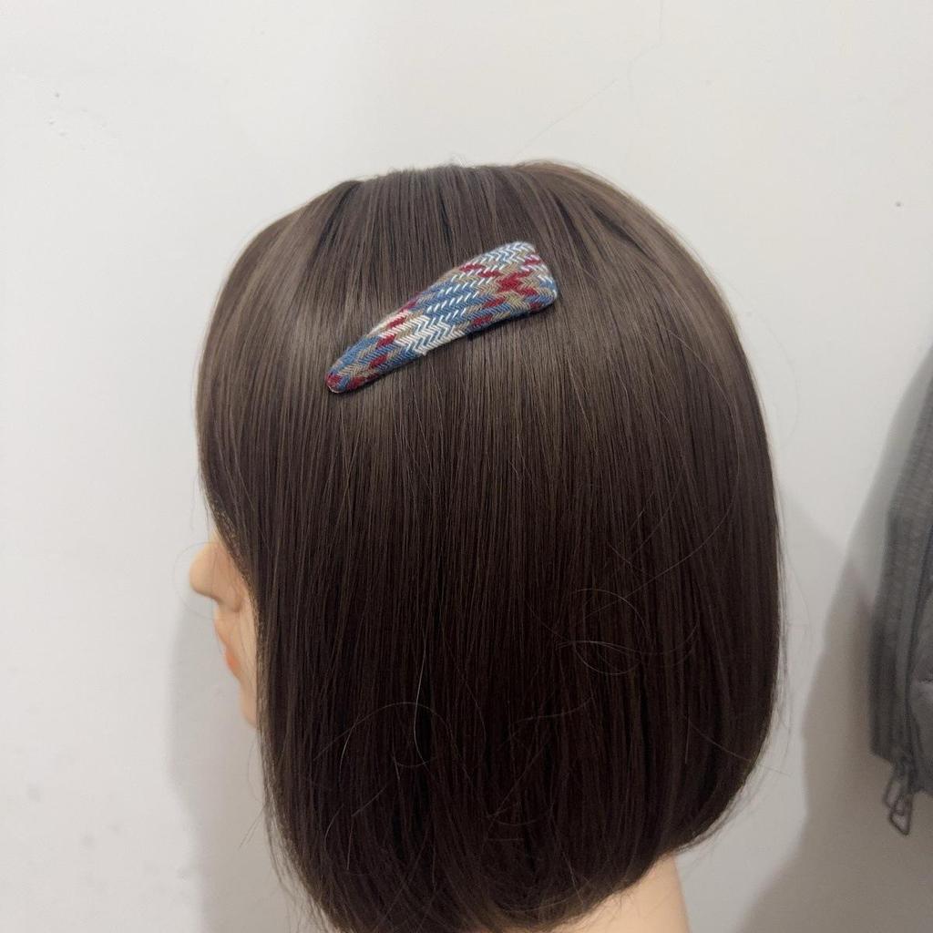 College Style Retro Plaid Triangle Hair Clip - Autumn/Winter Edition