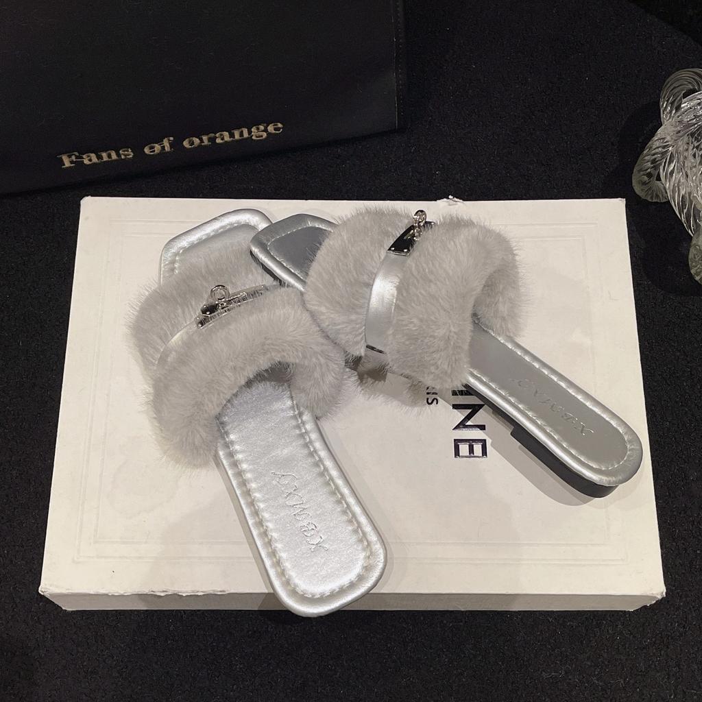 French Small Fragrant Wind Fluffy Slippers Female Outer Wear 2025 Autumn Fairy Wind Flat Bottom Non-slip Square Head Lazy Word Drag