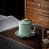 Bürotasse im chinesischen Stil Ru-Ofen Keramik Tee-Wasser-Trennung Bürotasse Becher mit großem Fassungsvermögen mit Deckel Haushalts-Trinkgeschirr Tasse