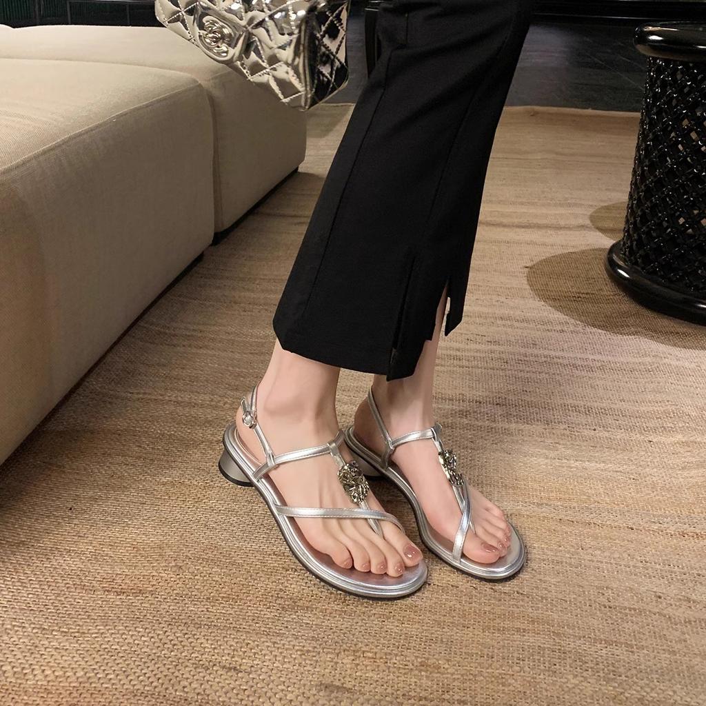 Cowhide Version~ Holiday Wind Fine Belt Pinch Foot Metal Buckle Design Low Heel Buckle Belt Leather Sandals Women
