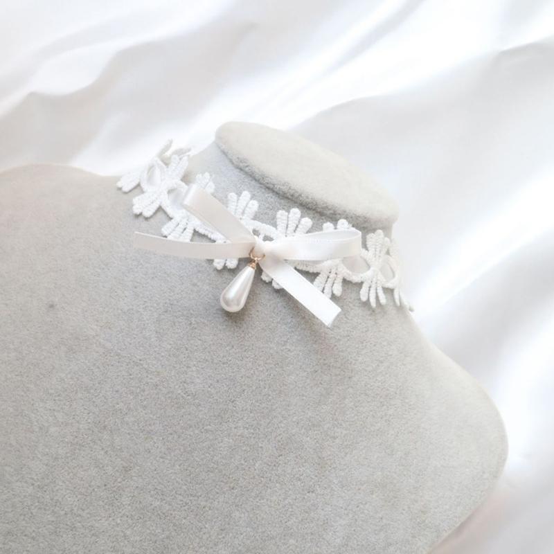Elegant Lace Collar Necklace Maid Neck Collar Bowknot Lace Choker Necklace Chain Choker Suitable for Cosplay and Parties