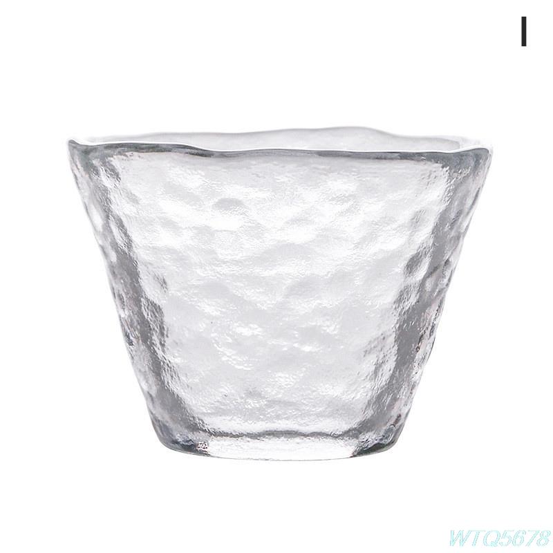 

Маленькая чашка для саке из кованого стекла ручной работы в японском стиле