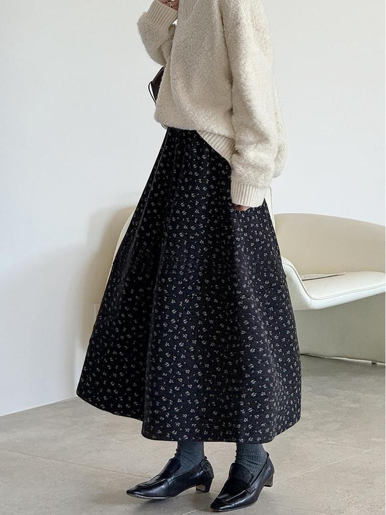 Youge Retro Floral Woolen Mid-Length Skirt with Elastic Waist 860