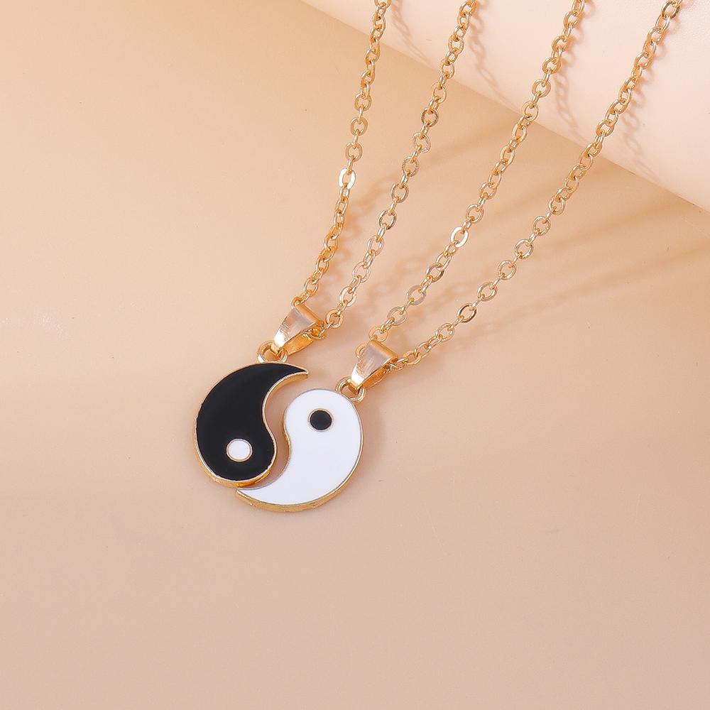 Cute Enamel Traditional Chinese Tai Chi Pendant Necklace for Couple Lovers Necklaces Chain Birthday Jewelry Gift