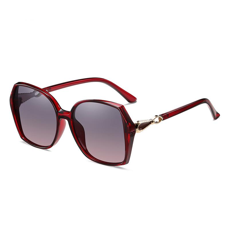 2025 Luxury Women Polarized Sunglasses Latest Lady's UV400 Protection Crystal Feminin Cool Sun Glasses Diamond Vintage Gafas