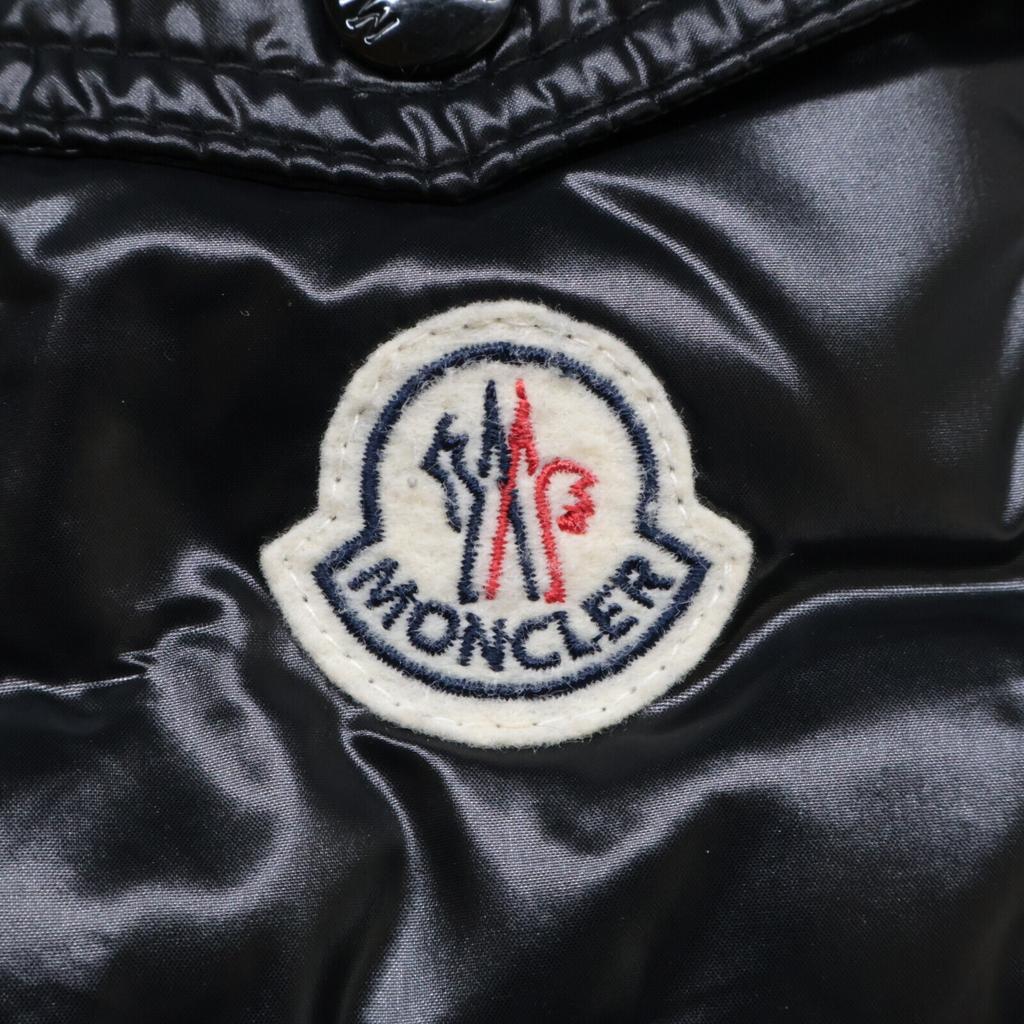 Moncler MAYA Pánska prešívaná bunda s kapucňou 1 čiernaPoužitá