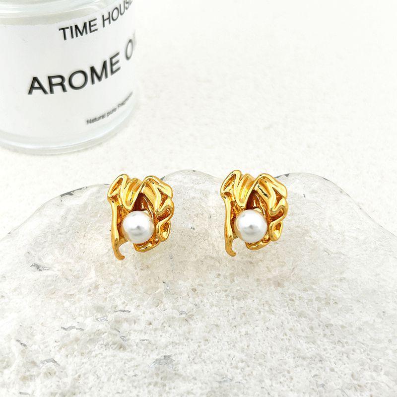 Korean Small Simple Irregular Earrings Stud Earrings золотой