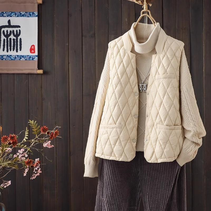 

90 пух белой утки пуховый жилет женский 2025 осень и зима новый легкий ромбовидный стеганый тонкий жилет приталенного силуэта тренд M бежевый